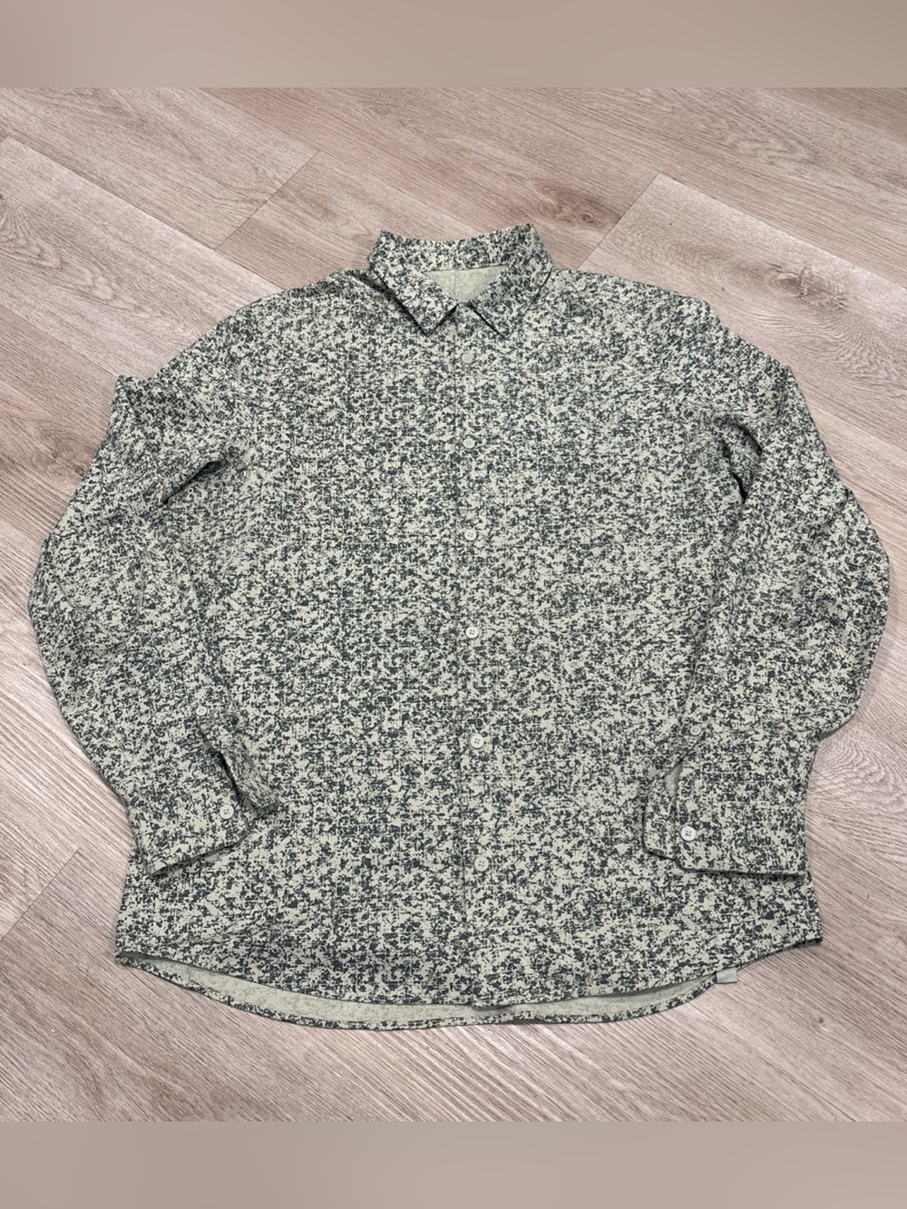 Lululemon Particle Camo Performance Button Up Shirt Green Casual Mens Large